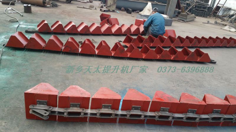 NE15斗式提升機鏈條料斗安裝